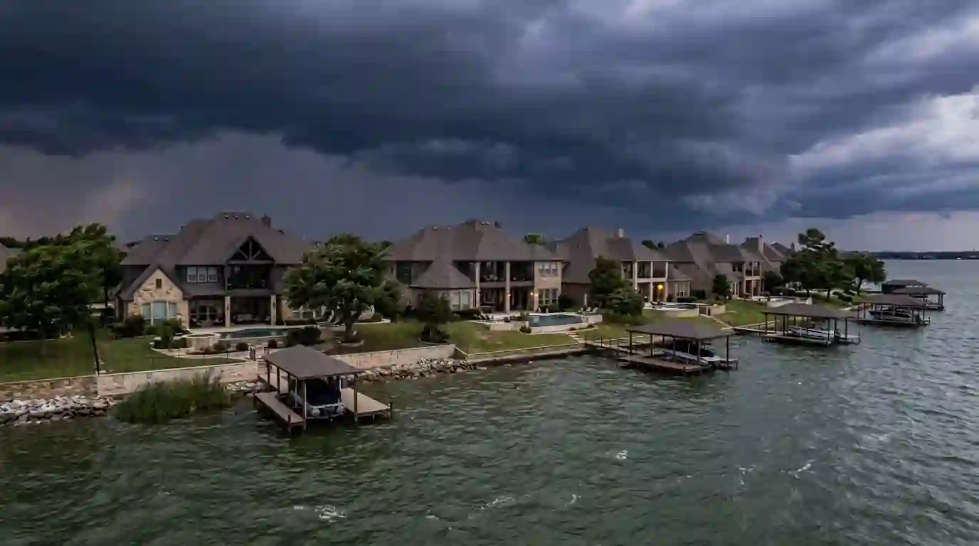 Lakefront roofs in Rowlett